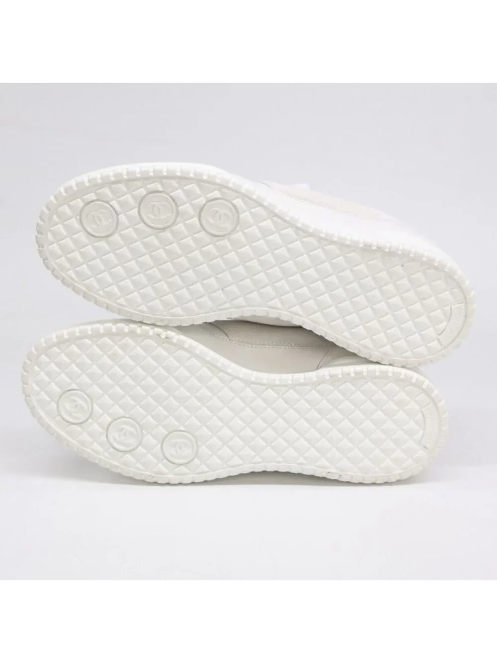 Chanel CC Logo Leather Suede Sneakers